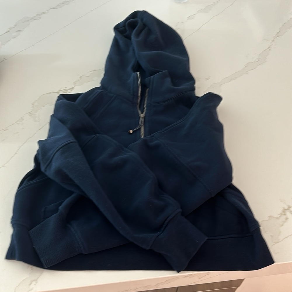 Lululemon navy scuba oversized half sip with hood